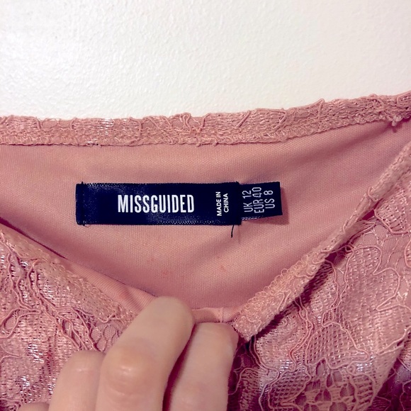 ✨ 3 for 30 ✨ Boohoo cropped lace top - Picture 2 of 2